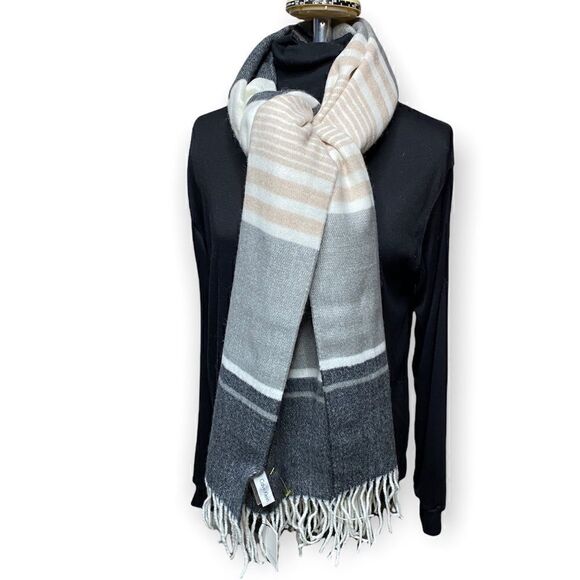 Calvin Klein Scarf wrap grey ivory beige striped 76 x 24 + fringe soft NWT - Picture 12 of 14